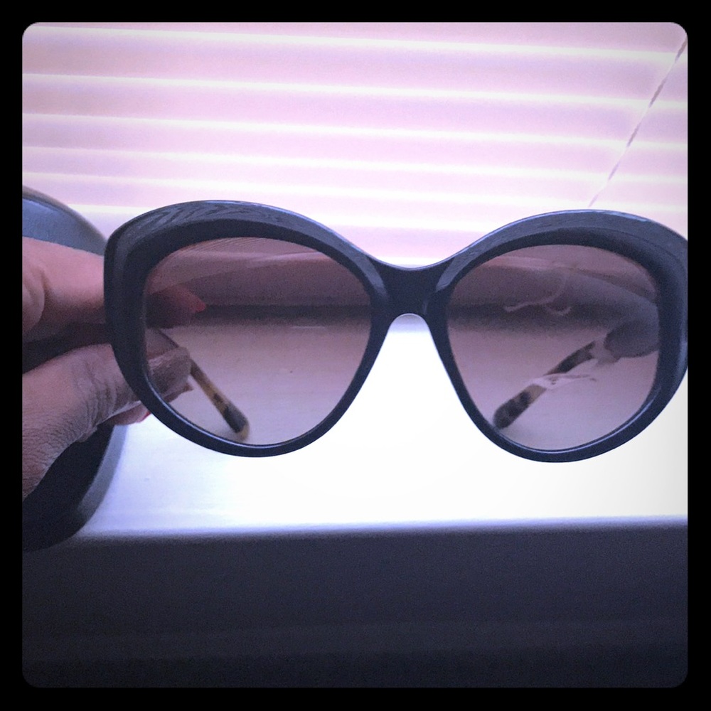 Coach horse and carriage cat eye sunglasses